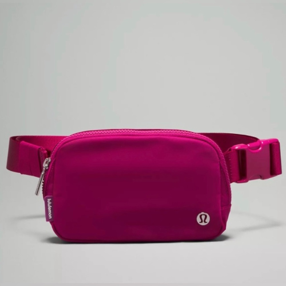 Lululemon Everywhere Belt Bag Wild Berry NWT